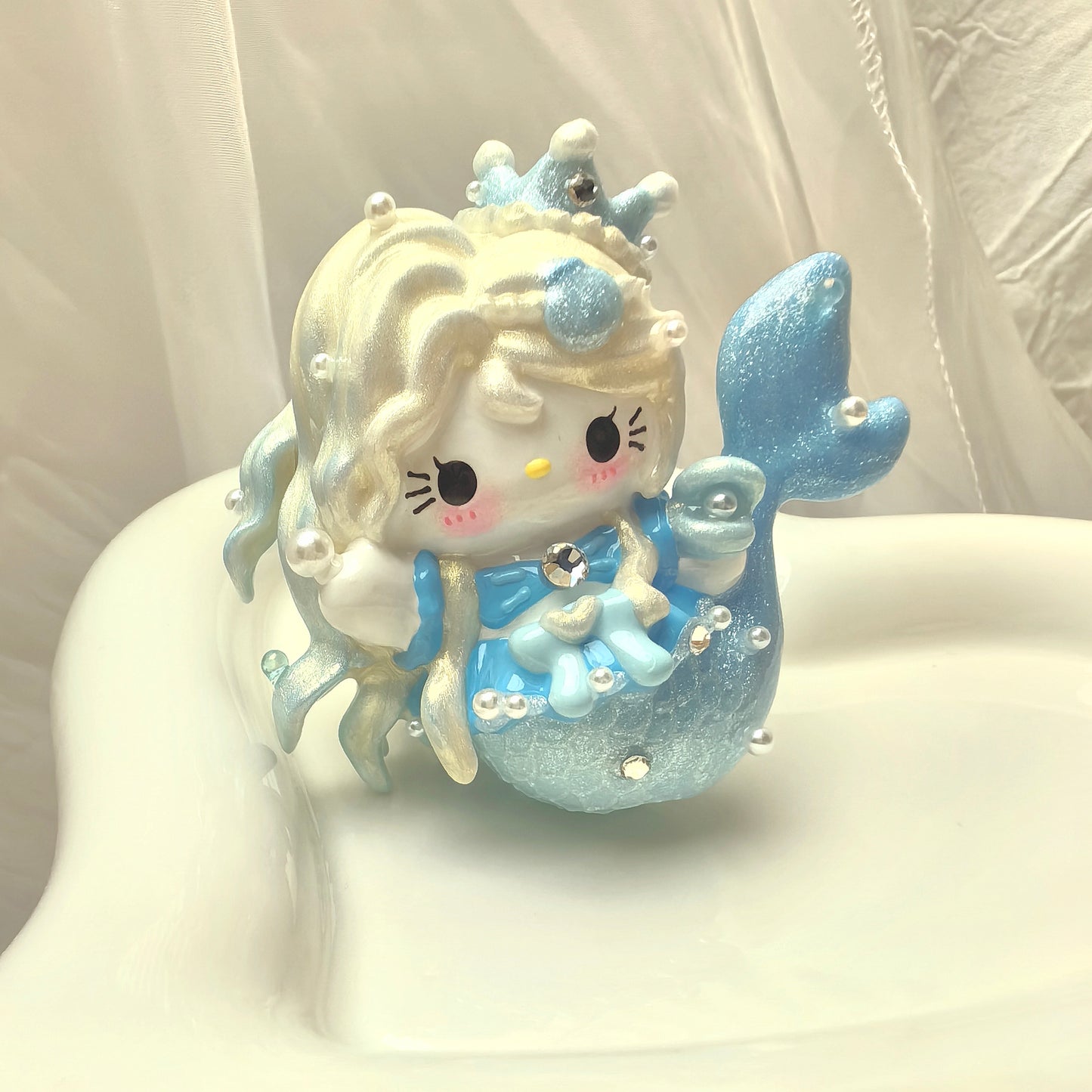 Fancy Hand Painted hello Kitty Beads